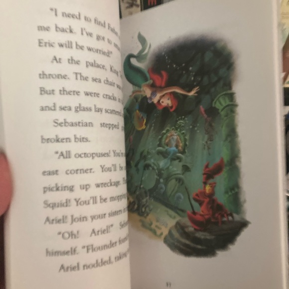 NEW - Disney Princess Illustrated Chapter Book Bundle - Picture 5 of 6